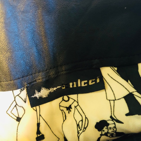 Mini skirt - Picture 3 of 3